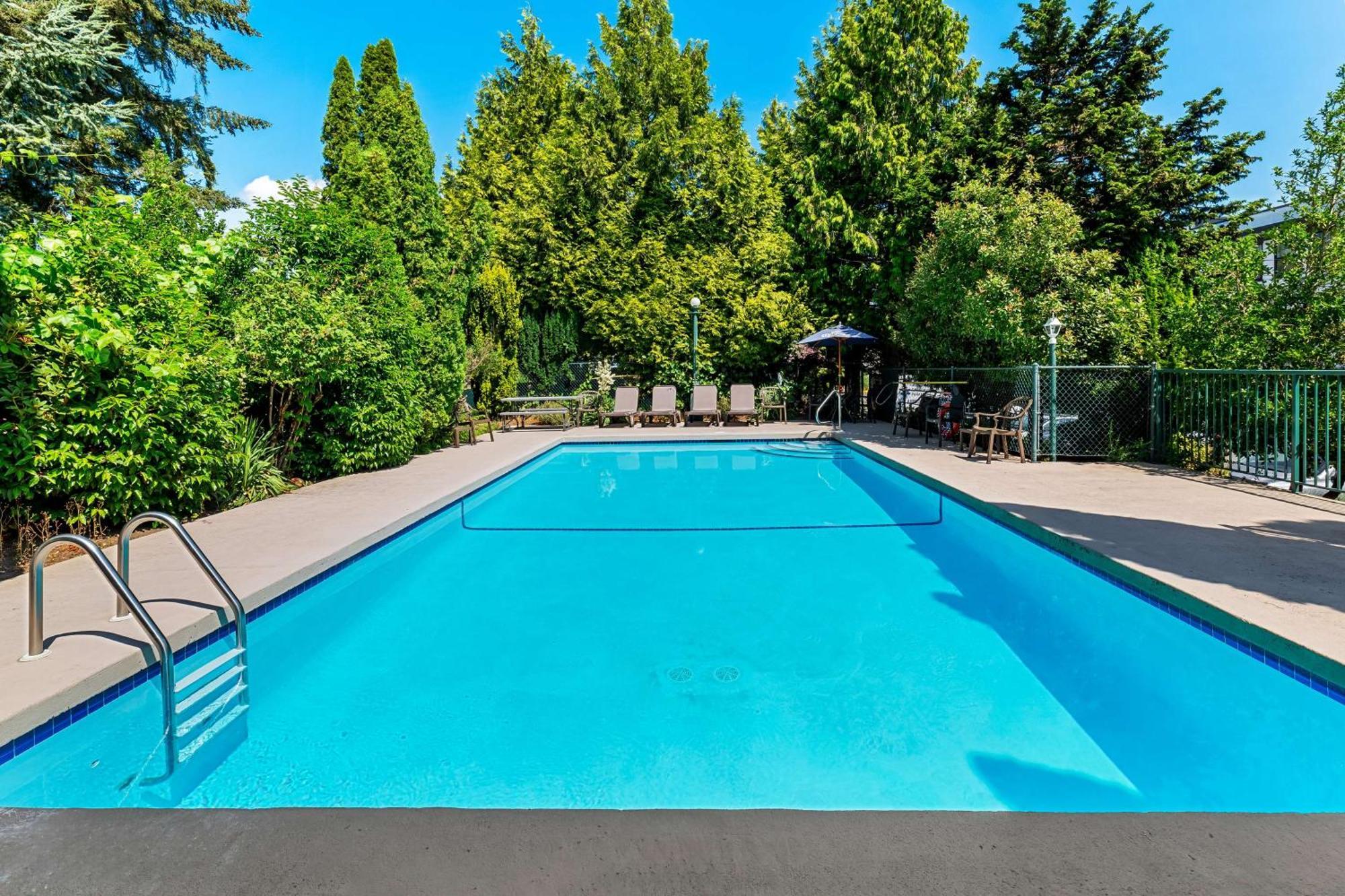 Best Western Cowichan Valley Inn Duncan Exterior photo