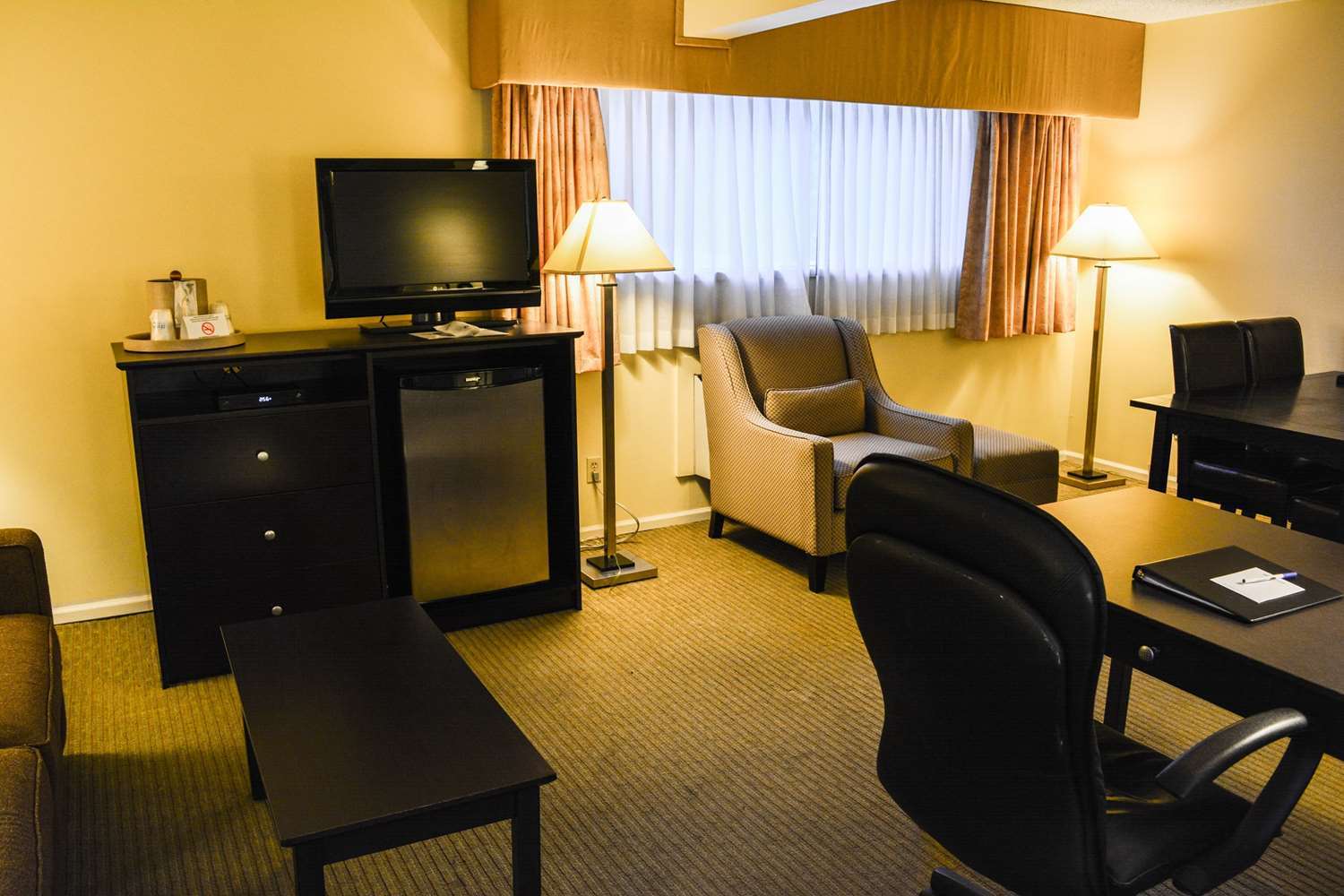 Best Western Cowichan Valley Inn Duncan Exterior photo