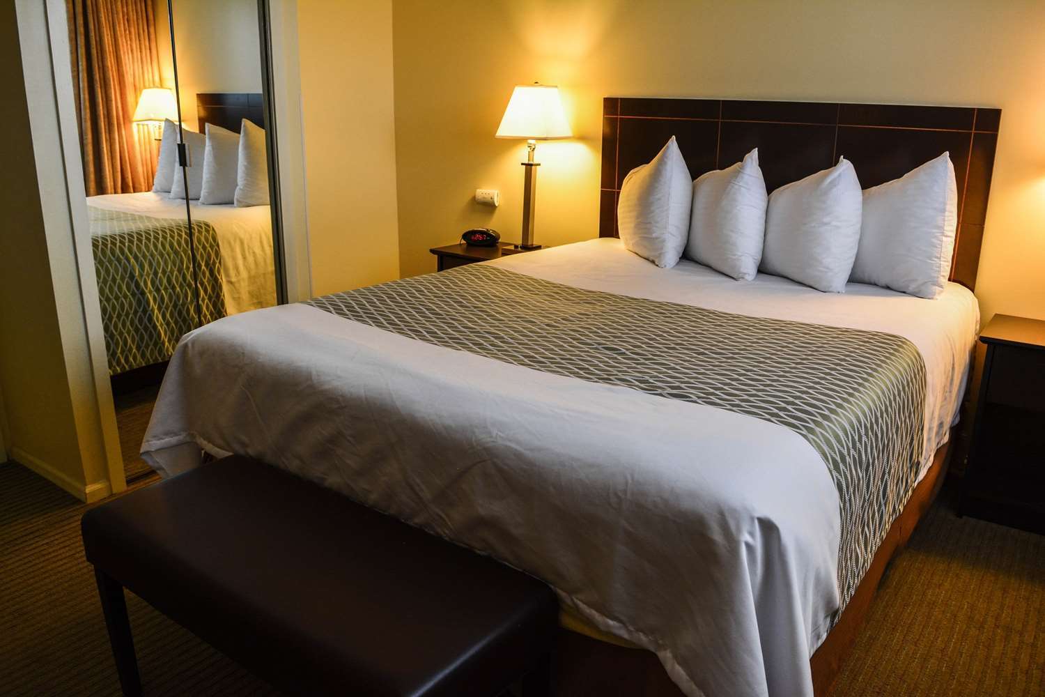 Best Western Cowichan Valley Inn Duncan Exterior photo