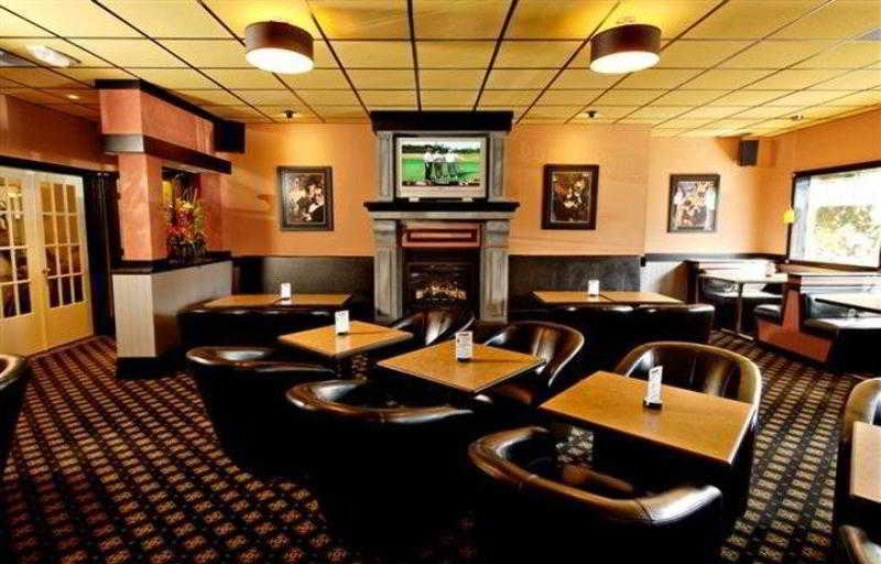 Best Western Cowichan Valley Inn Duncan Restaurant photo